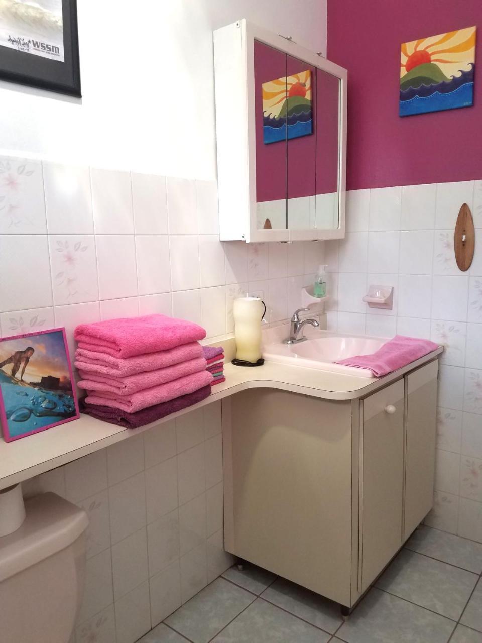 Bed and Breakfast Wssm Surf House Aguadilla Esterno foto